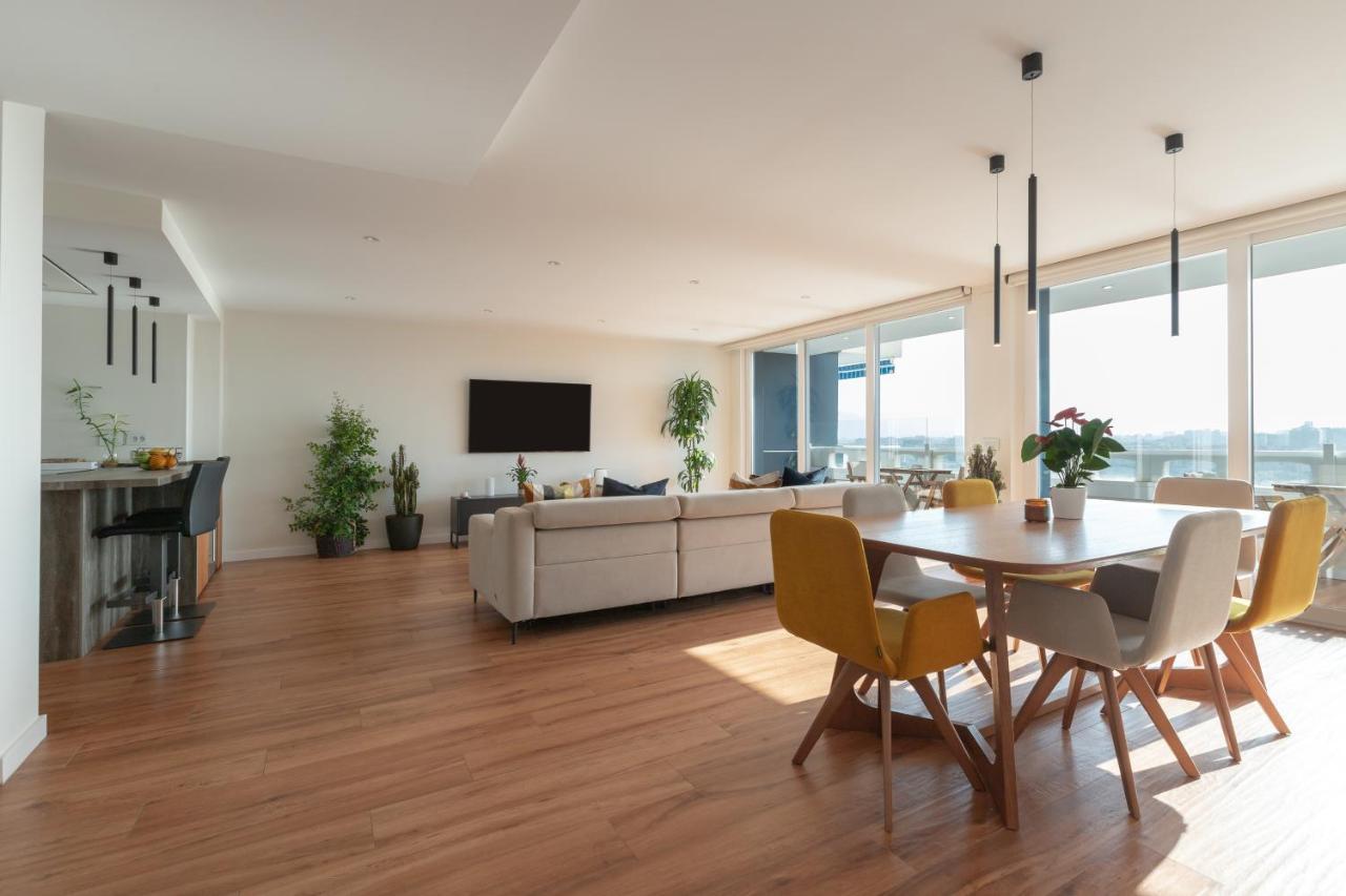 Luxury Beach/Port Apartment Малага Экстерьер фото