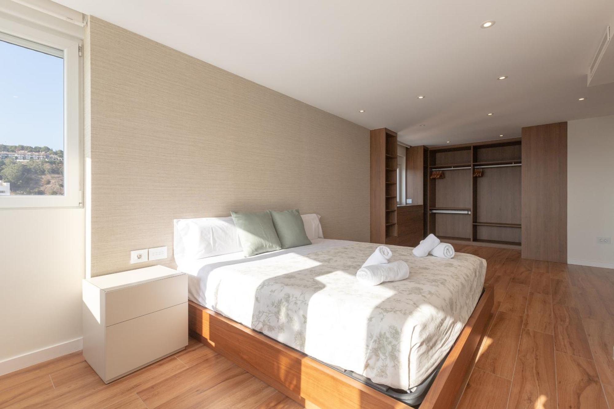 Luxury Beach/Port Apartment Малага Экстерьер фото